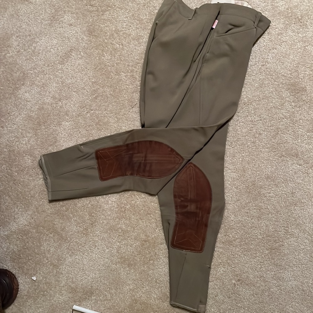Tailored Sportsman riding show breeches. Size 30, long